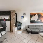 Charmantes Nur 500 Meter Zum Mit Privatem Balkon, Grill, Privatparkplatz * Crikvenica
