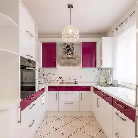 Charmantes Nur 500 Meter Zum Mit Privatem Balkon, Grill, Privatparkplatz アパート *