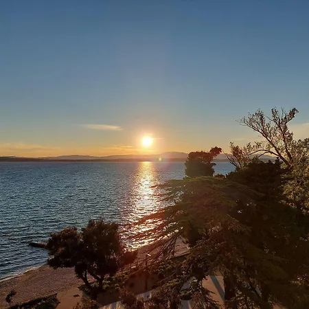 Charmantes Nur 500 Meter Zum Mit Privatem Balkon, Grill, Privatparkplatz